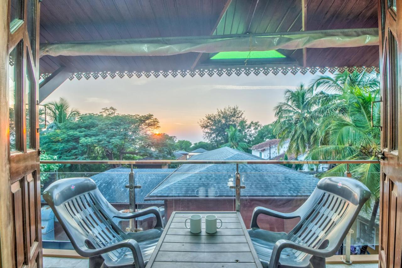The Village Beach Resort Baga Exteriör bild